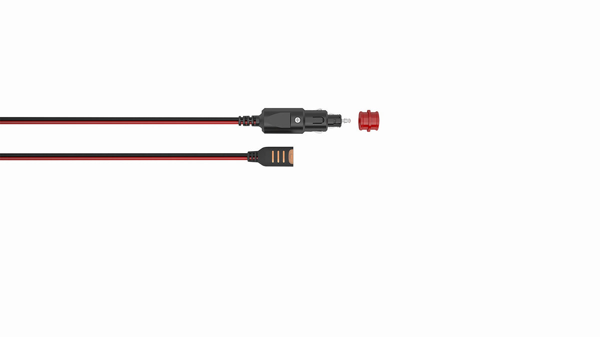 CTEK CIG Plug strain-relief close-up showing durable cable protection and safety