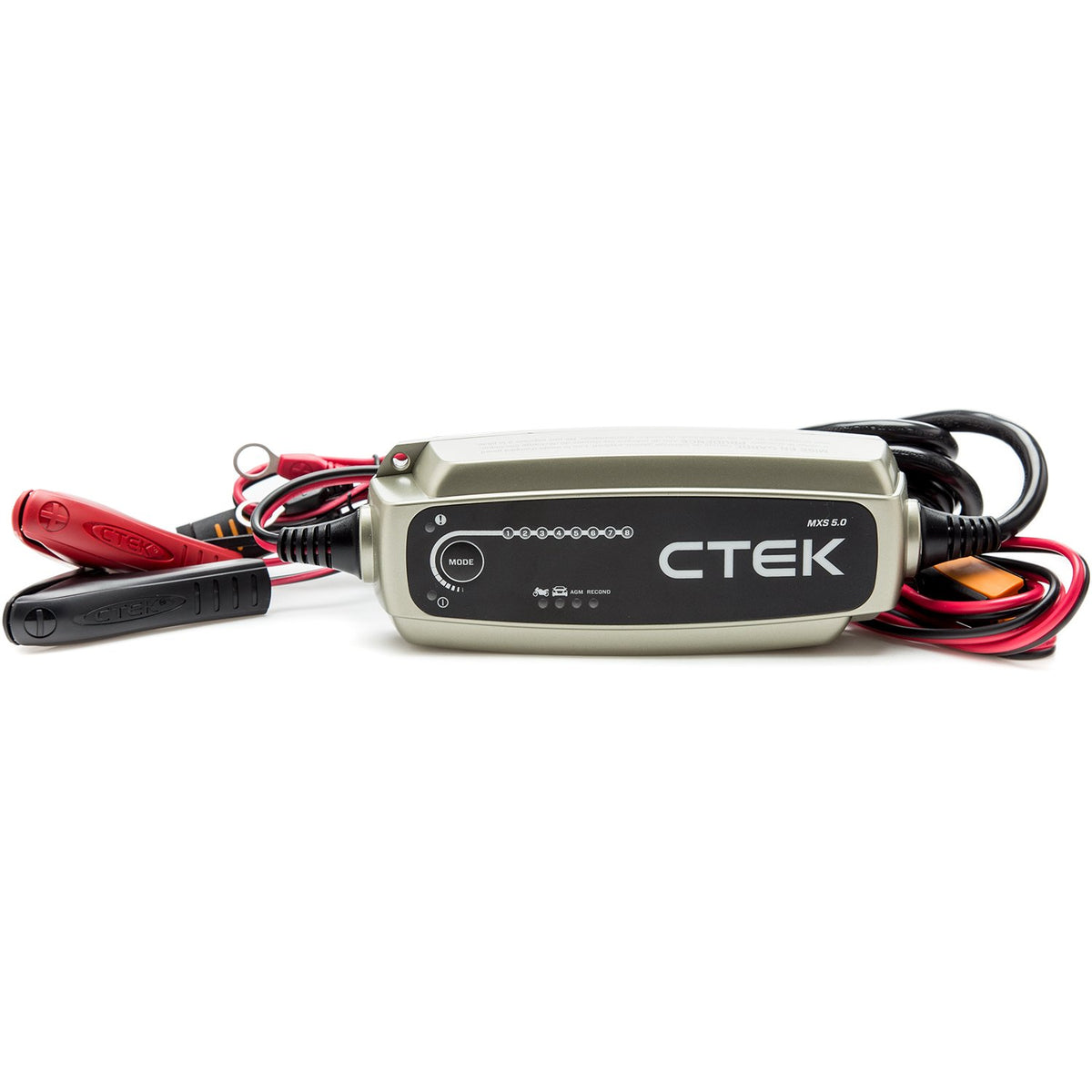 CTEK MXS 5.0 closeup of control panel and LEDs demonstrating easy status feedback