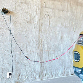 CTEK cable insulation detail highlighting durable construction and handling
