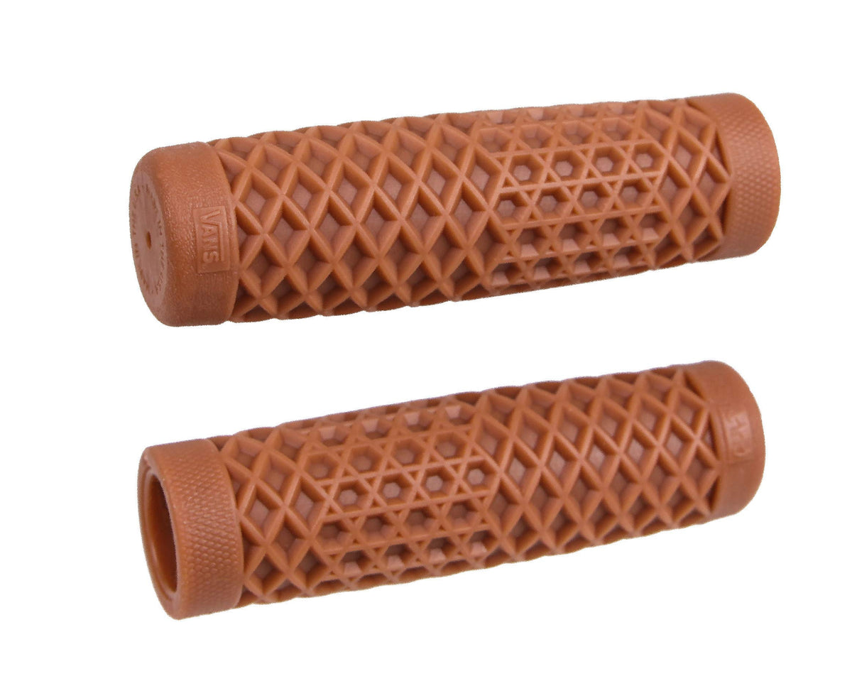 Cult gum rubber grip front view showing profile and comfortable texture