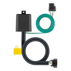 CURT front connector showing 4-way flat socket and easy plug-in benefit