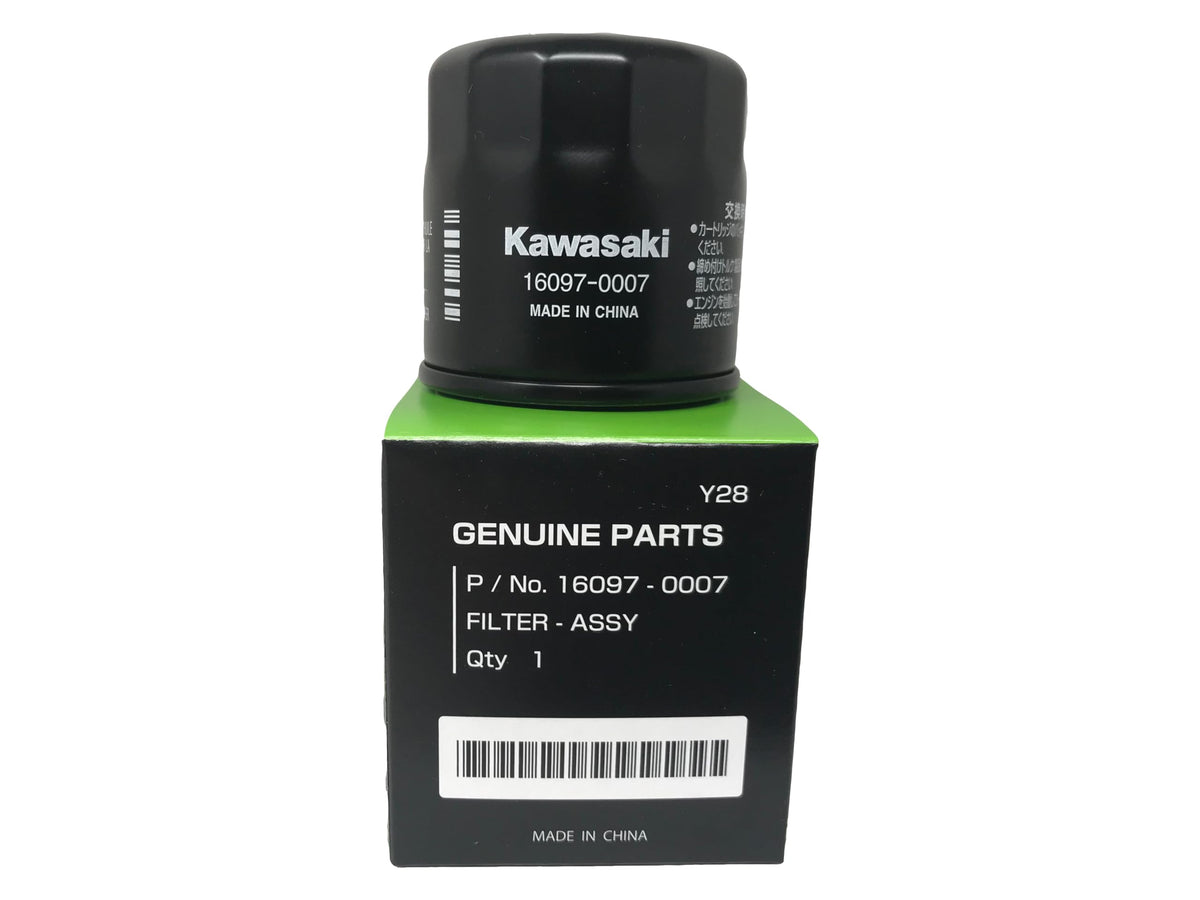 CYCLEMAX Kawasaki oil filter label visible for correct OEM fit confirmation