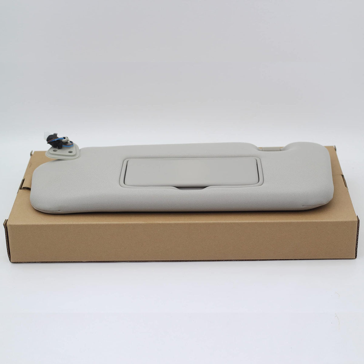 Dasbecan visor next to ruler showing size and scale for confident purchase decision