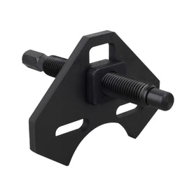 DAYUAN tool in use on hub showing controlled force application to protect suspension