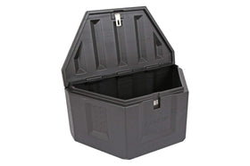 Dee Zee front view of triangle trailer box showing fit and protection