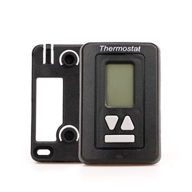 DEENGK thermostat closeup display showing digital setpoint for quick temperature adjustments