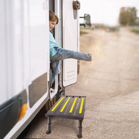 DEPSUNNY lifestyle scene at campsite showing portability and practical use benefit