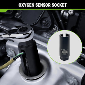 Der Erwachte socket in use inside an engine bay to show access in tight sensor locations