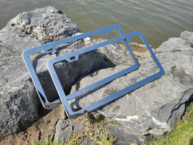 Deselen close-up of chrome edge highlighting mirror finish and durable coating
