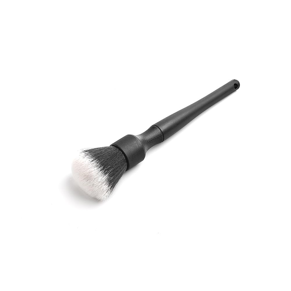 Detail Factory close-up of ultra-soft synthetic bristles showing gentle cleaning action
