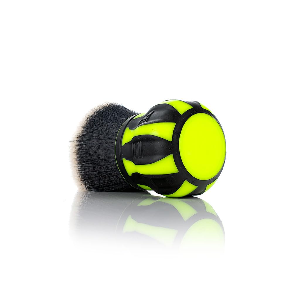 Detail Factory Curveball XL close-up of ultra-soft bristles highlighting scratch-free cleaning benefit