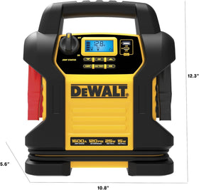 DEWALT compressor nozzle attached to tire demonstrating fast, accurate inflation