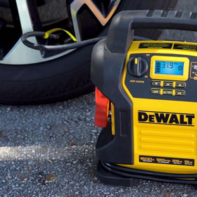 DEWALT USB-C and USB-A ports with LCD showing on-device charging convenience