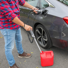 DEWAY WAYPUMP08 refueling a lawn mower demonstrating fast, safe transfer at 2.4 GPM