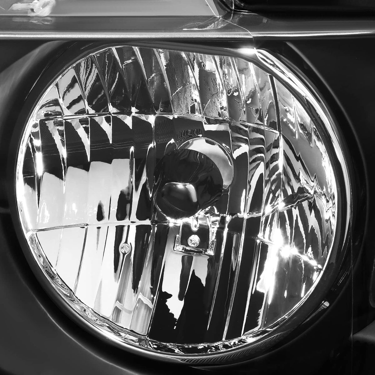 DNA MOTORING clear lens close-up showing optical clarity and protection