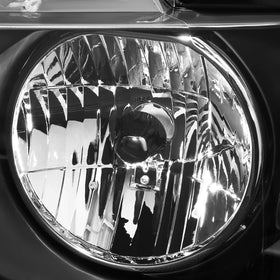 DNA MOTORING clear lens close-up showing optical clarity and protection