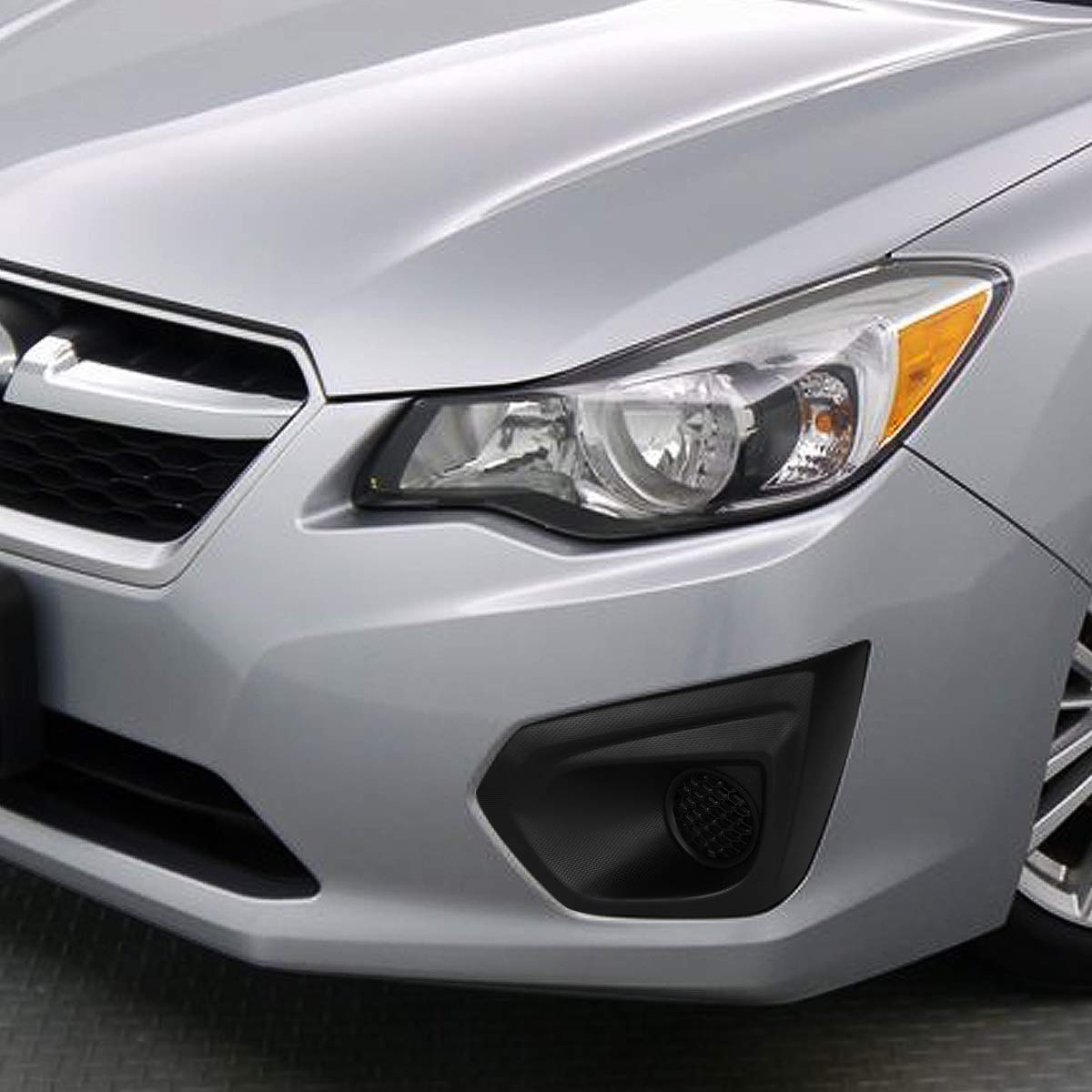 DNA MOTORING fog lights in night driving scene showing clearer roadway and safer visibility