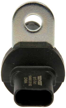 Dorman 917-741 connector closeup highlighting secure plug-in fit benefit
