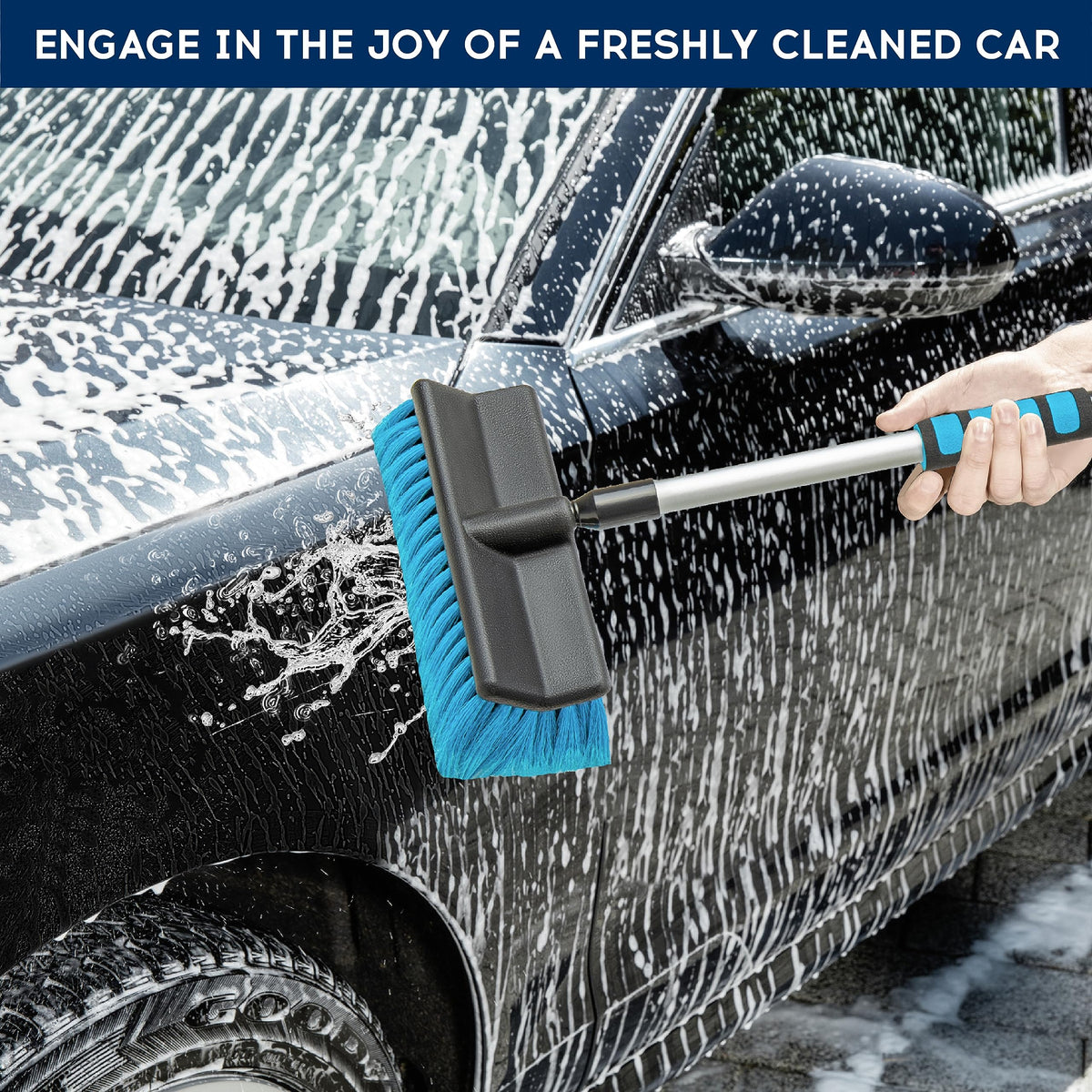 DSV Standard brush in use washing a car roof for faster rinsing