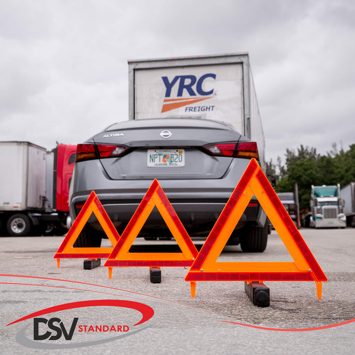 DSV Standard heavy base detail showing non-skid pads for stable placement in wind