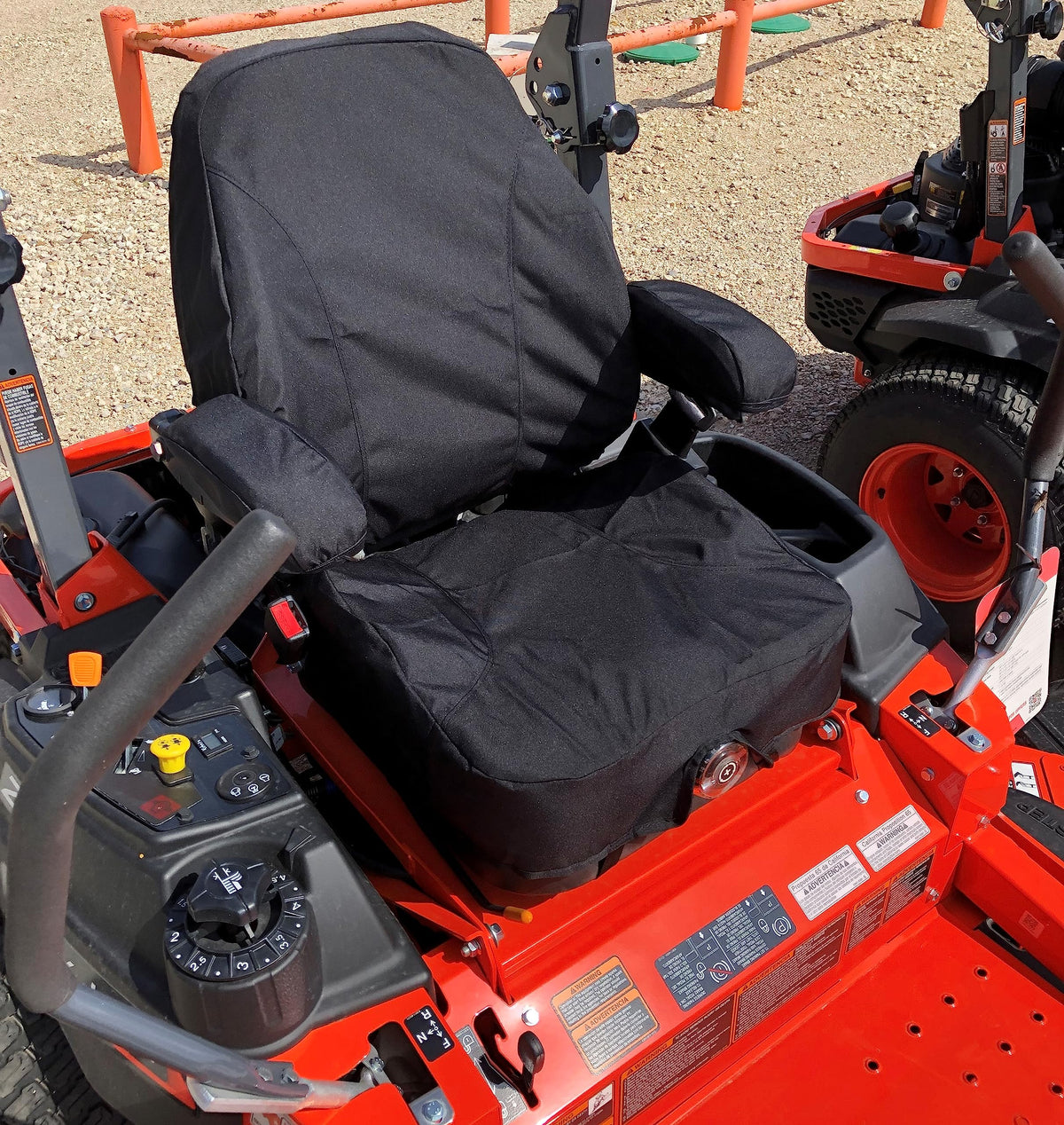 Durafit back pocket and tool storage highlighted for organized access