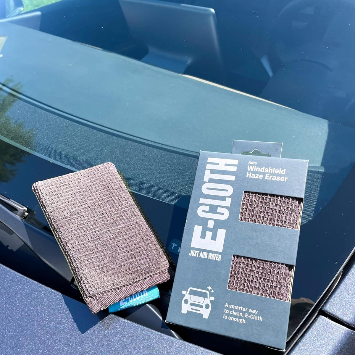 E-Cloth detail of smooth side polishing glass to streak-free finish