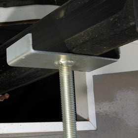 Eaz-Lift Camco close-up of extended support showing adjustable height for precise leveling