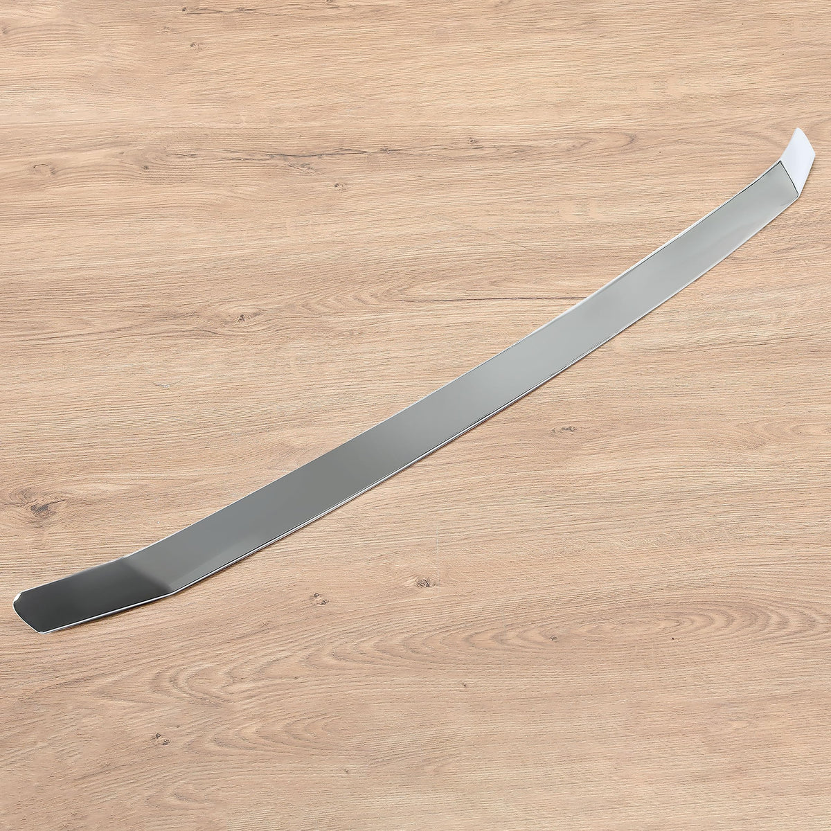 ECOTRIC molding side profile fitment angle demonstrating precise fit benefit