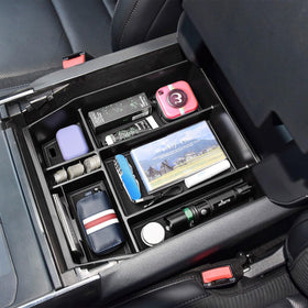 EDBETOS anti-slip mat texture preventing items from sliding while driving