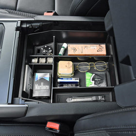EDBETOS front view showing tray fitted in F-150 console for tidy storage
