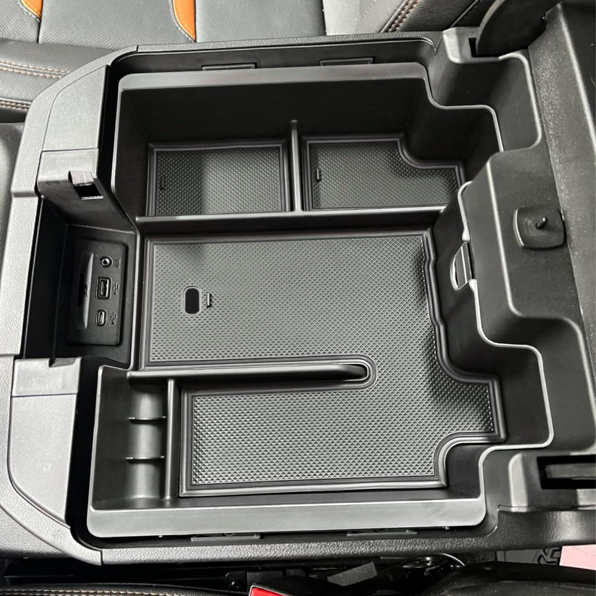 EDBETOS installed angled view showing two-layer separation and tidy storage