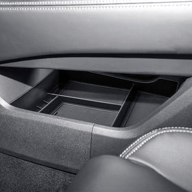 EDBETOS lifestyle interior shot showing organized console for stress-free driving benefit