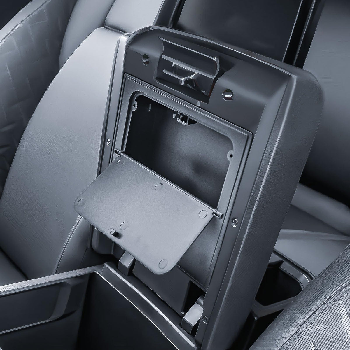 EDBETOS lifestyle shot inside 4Runner cabin illustrating tidy console and comfortable driving