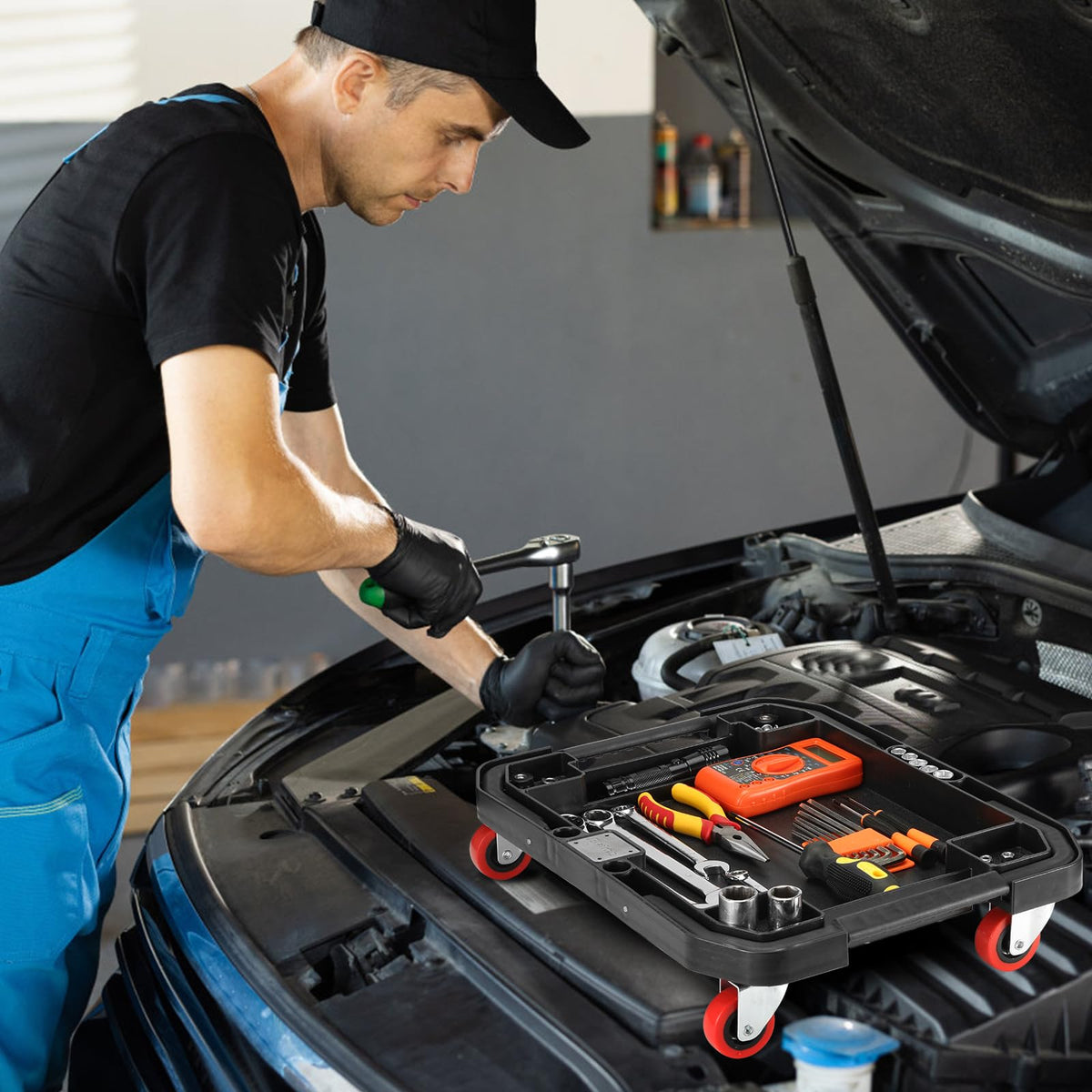 ELAFROS tray in a garage with tools on it demonstrating convenient access