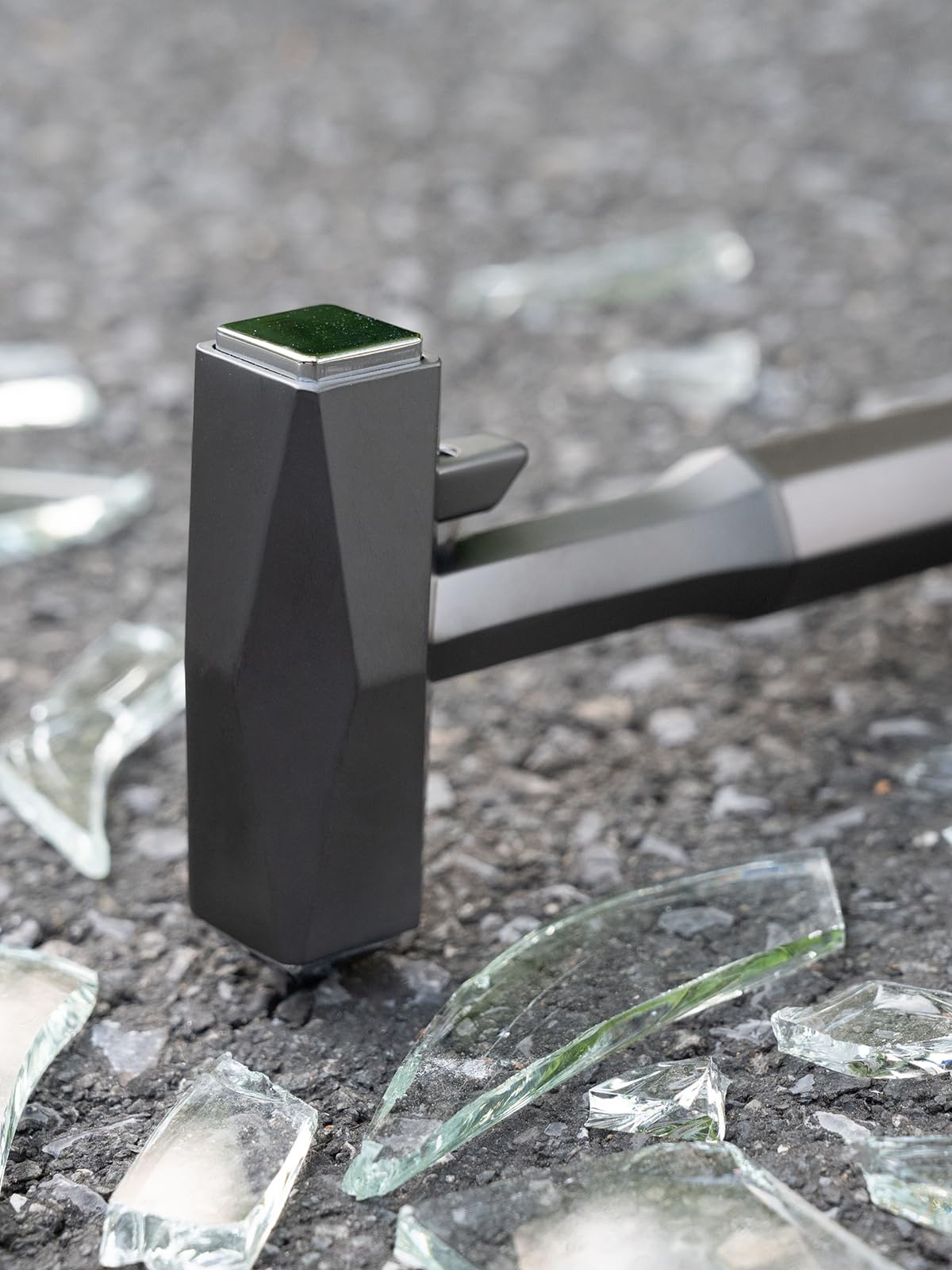 ELECOGO seatbelt cutter blade view showing concealed sharp edge benefit