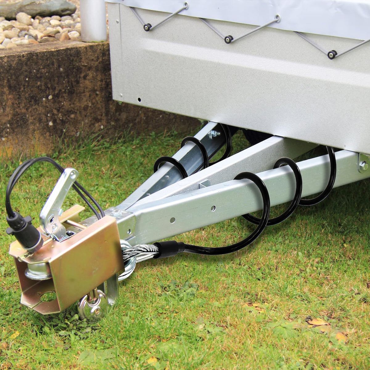 Eorbow cutaway showing galvanized braided core for long-lasting tensile strength