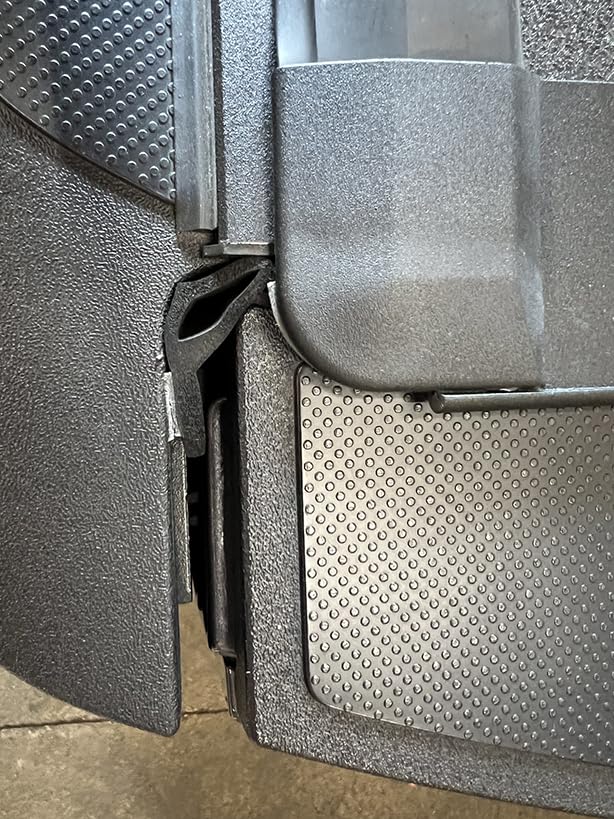 ESI seal installed on Toyota Tundra protecting bed from dust and water