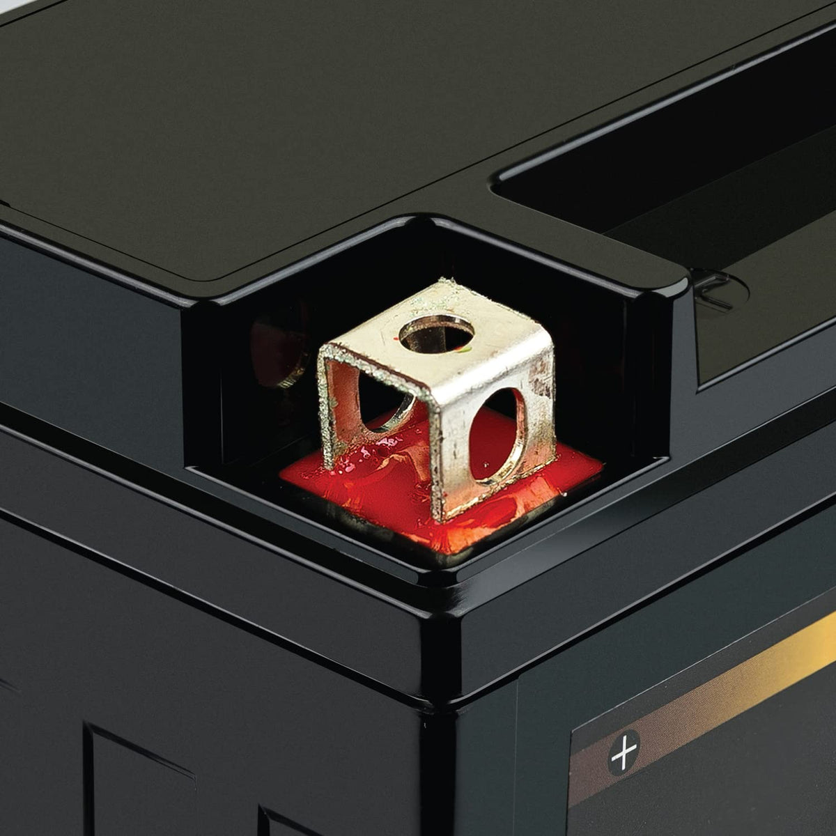 ExpertPower close-up of AGM cover highlighting leak-resistant design