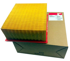 Fleetguard AF27684 installed in housing showing proper fit and protection