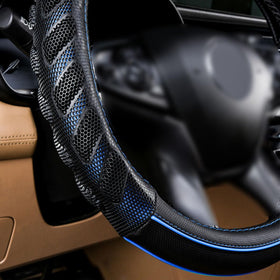 Flying Banner close-up honeycomb texture highlighting breathable massage comfort