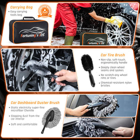 Fortuning's JDS microfiber pads and mitts displayed for scratch-free drying