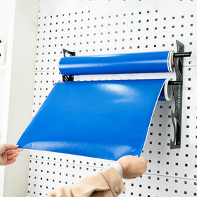 FOSHIO pole threaded through rolls demonstrating easy loading benefit