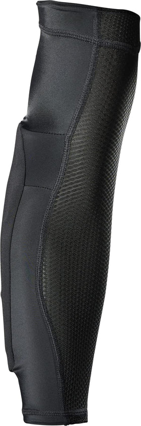 Fox Racing close-up of removable D3O insert displaying low-profile protection benefit