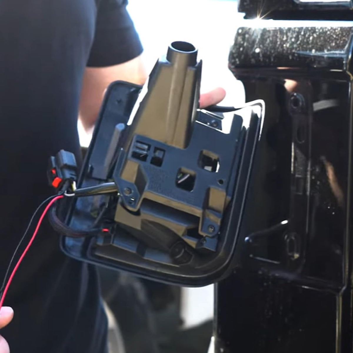 FQRANBO packaging with screws showing included hardware convenience benefit
