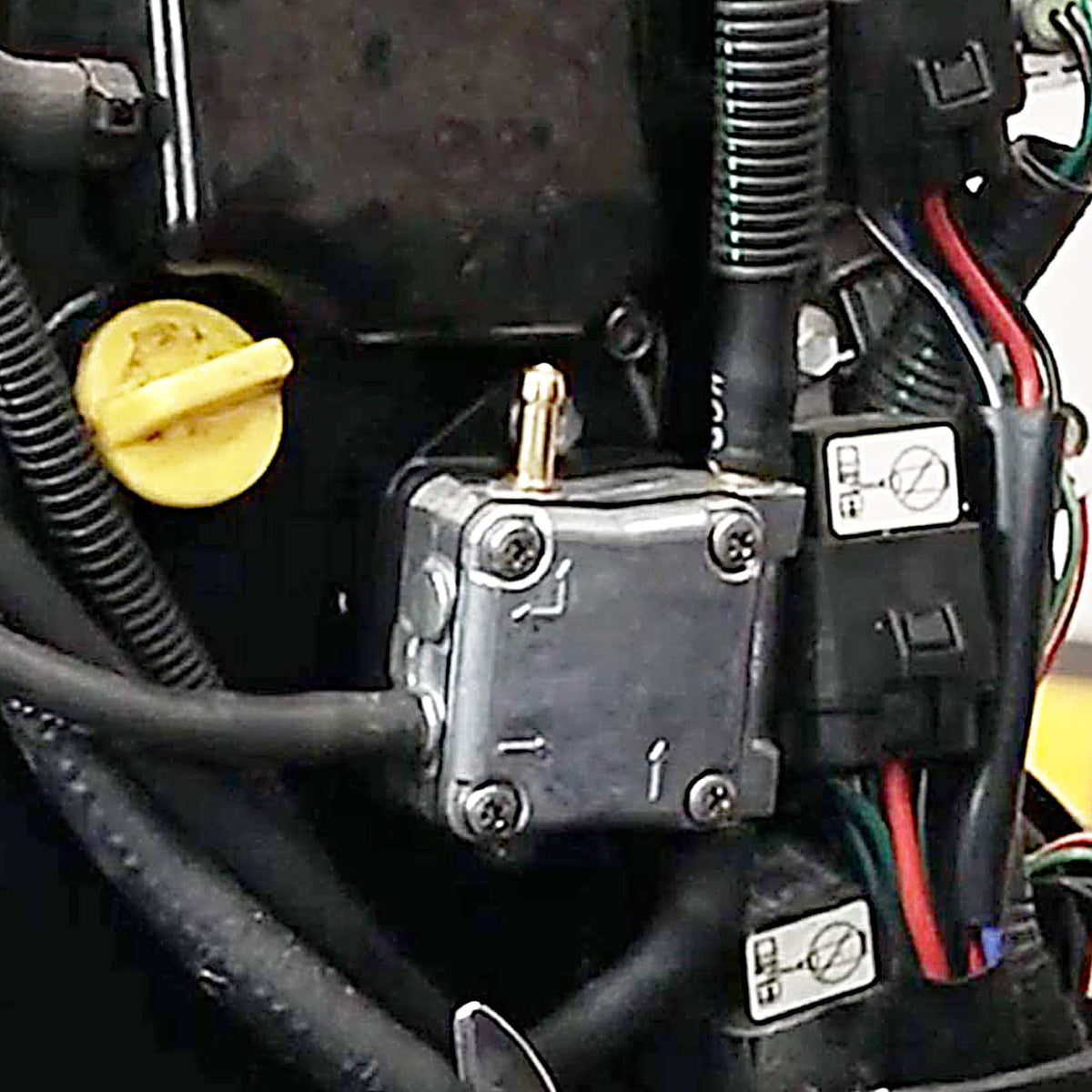 Fundyliue packaging with pump displayed showing ready-to-install benefit