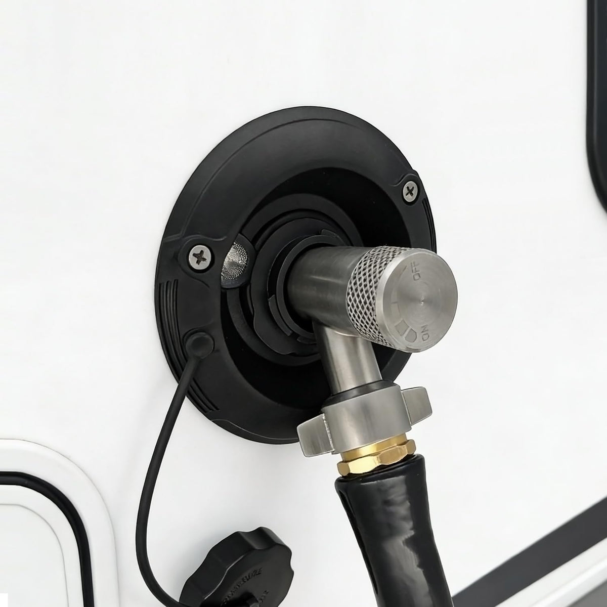 G-Sunny close-up shutoff valve detail offering precise flow control benefit