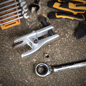 GEARWRENCH close-up of jaw detail highlighting durable contact surfaces