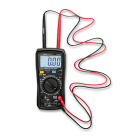 GEARWRENCH GWDM107 backlit display closeup for clear low-light readings