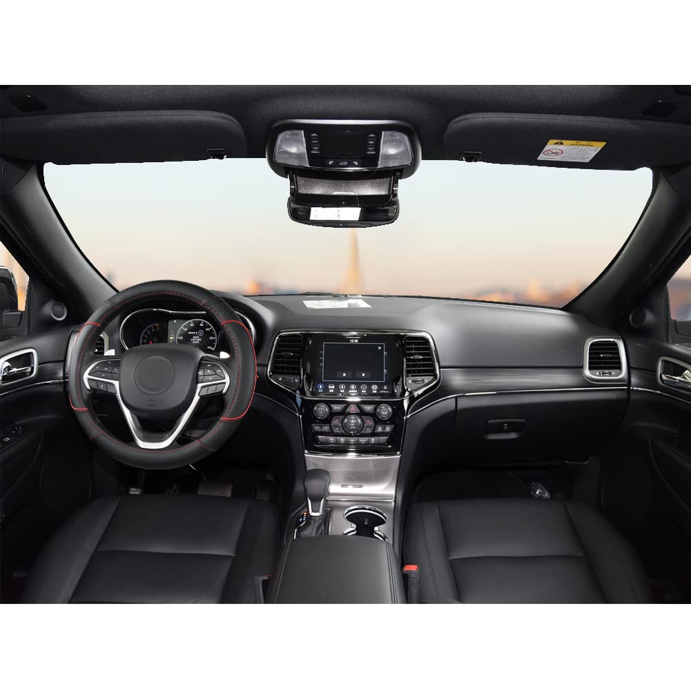 GIANT PANDA installed on Jeep Wrangler steering wheel demonstrating secure handling benefit