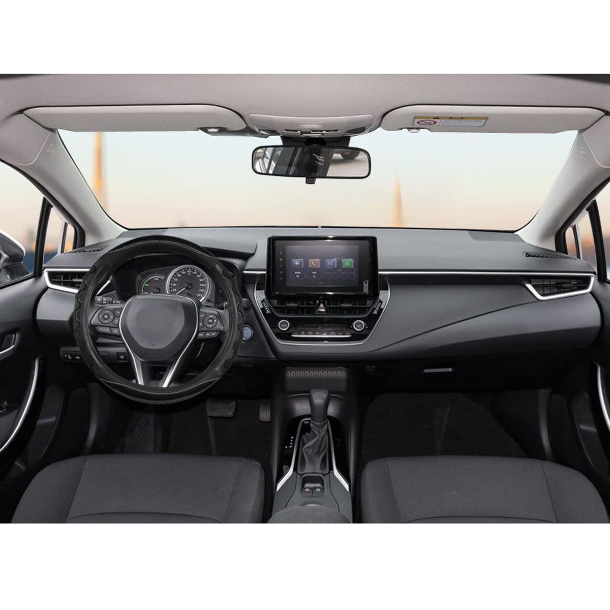 GIANT PANDA cover installed on Toyota steering wheel improves grip benefit